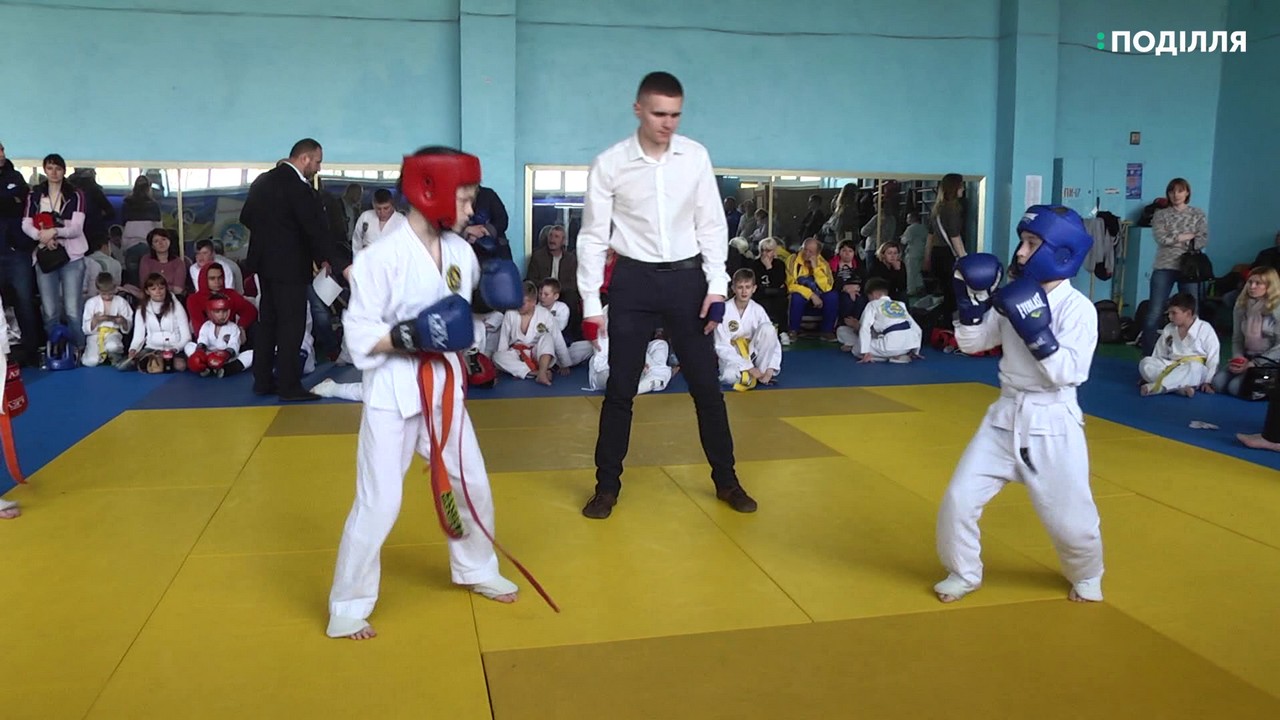 Понад 200 спортсменів змагалися на  чемпіонаті Хмельницької області з рукопашного бою